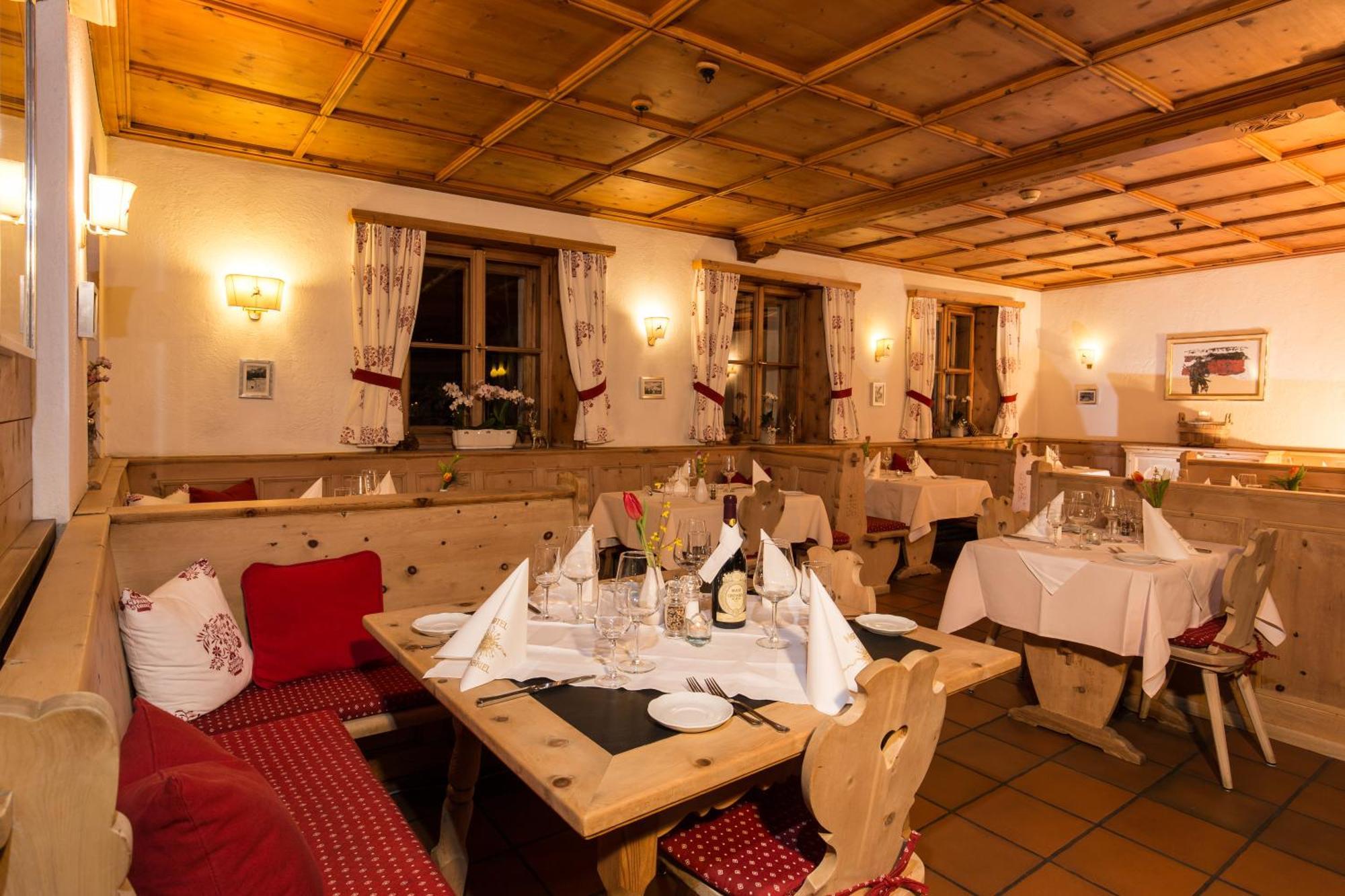Hotel Restaurant Gabriel Скуоль Екстер'єр фото