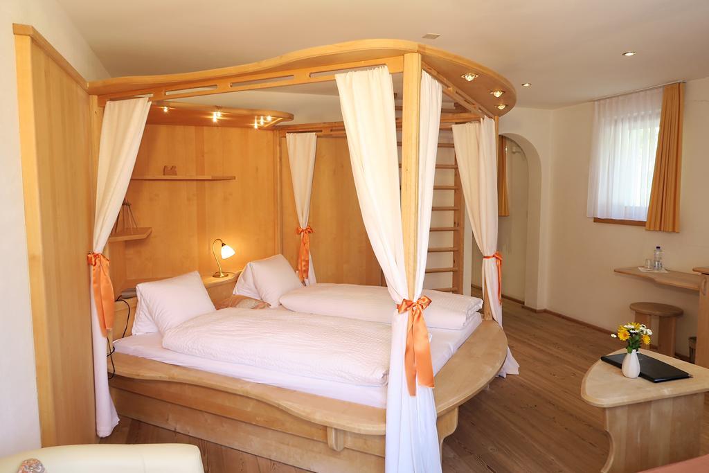 Hotel Restaurant Gabriel Скуоль Екстер'єр фото