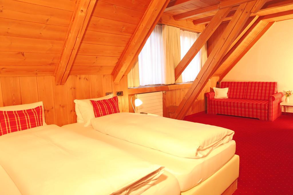 Hotel Restaurant Gabriel Скуоль Екстер'єр фото