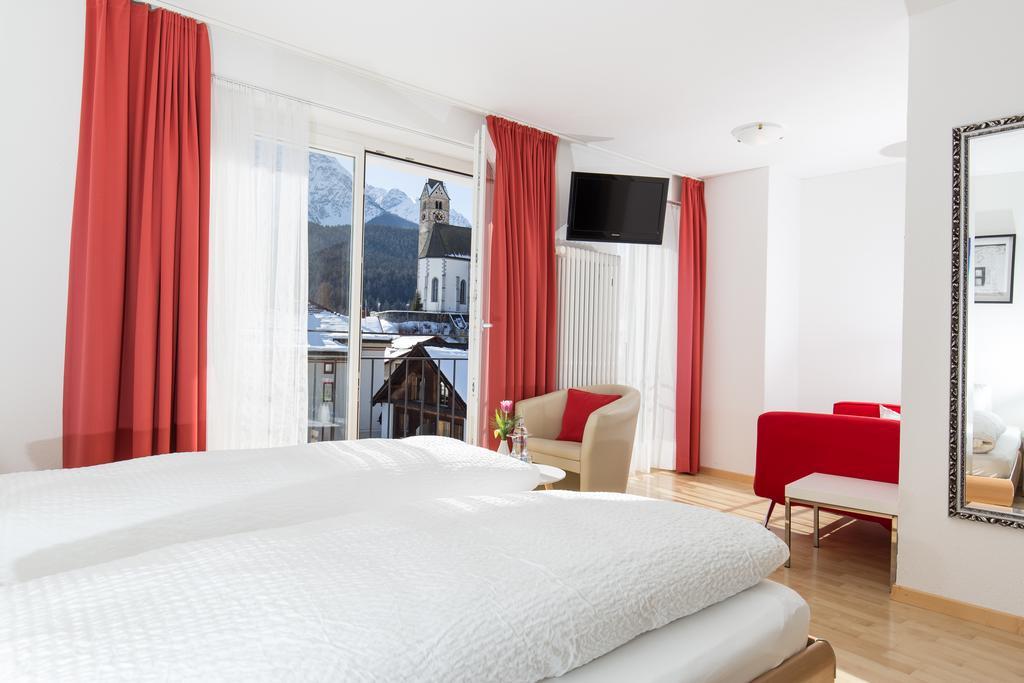 Hotel Restaurant Gabriel Скуоль Екстер'єр фото