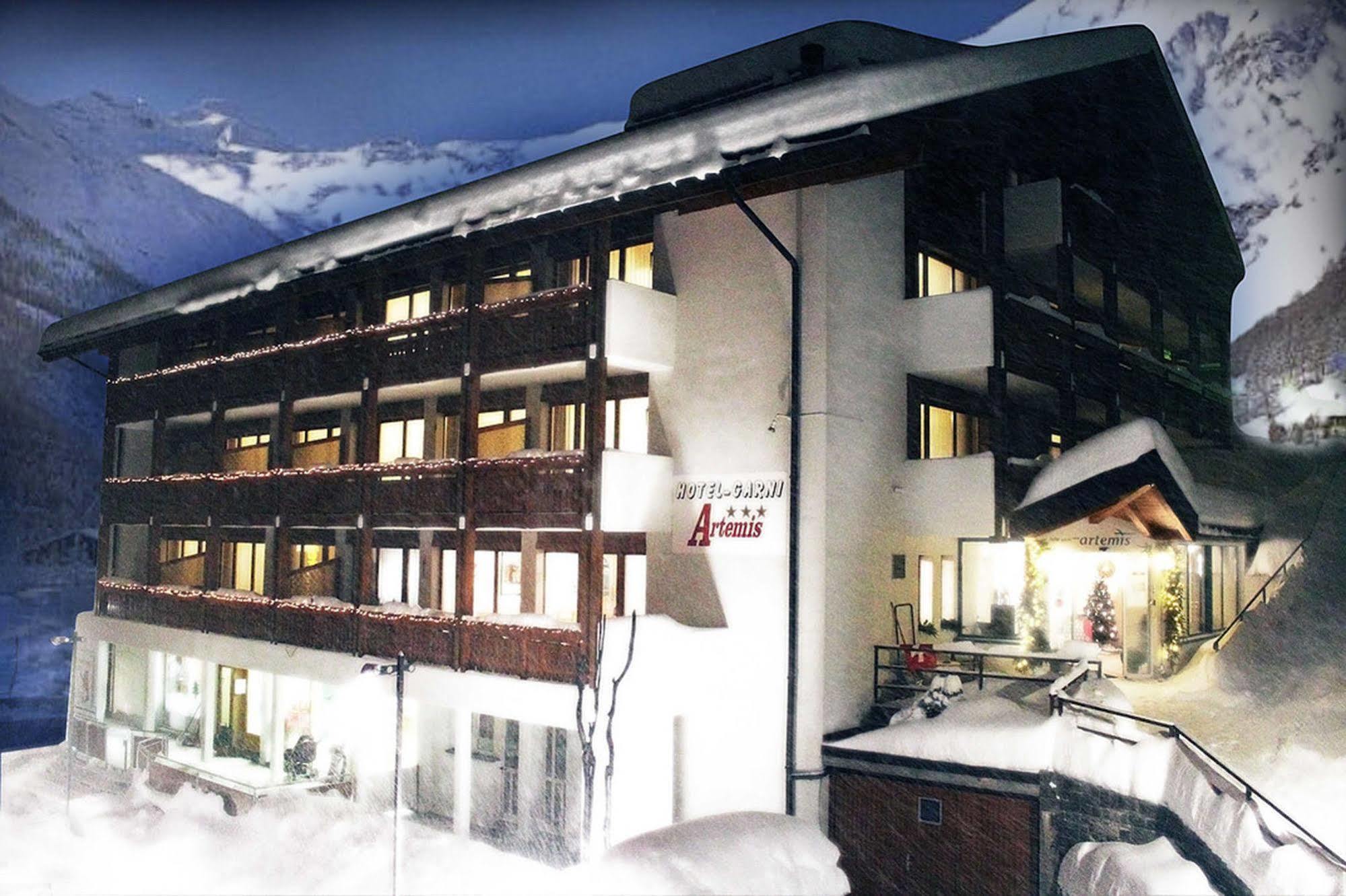 Hotel Restaurant Gabriel Скуоль Екстер'єр фото