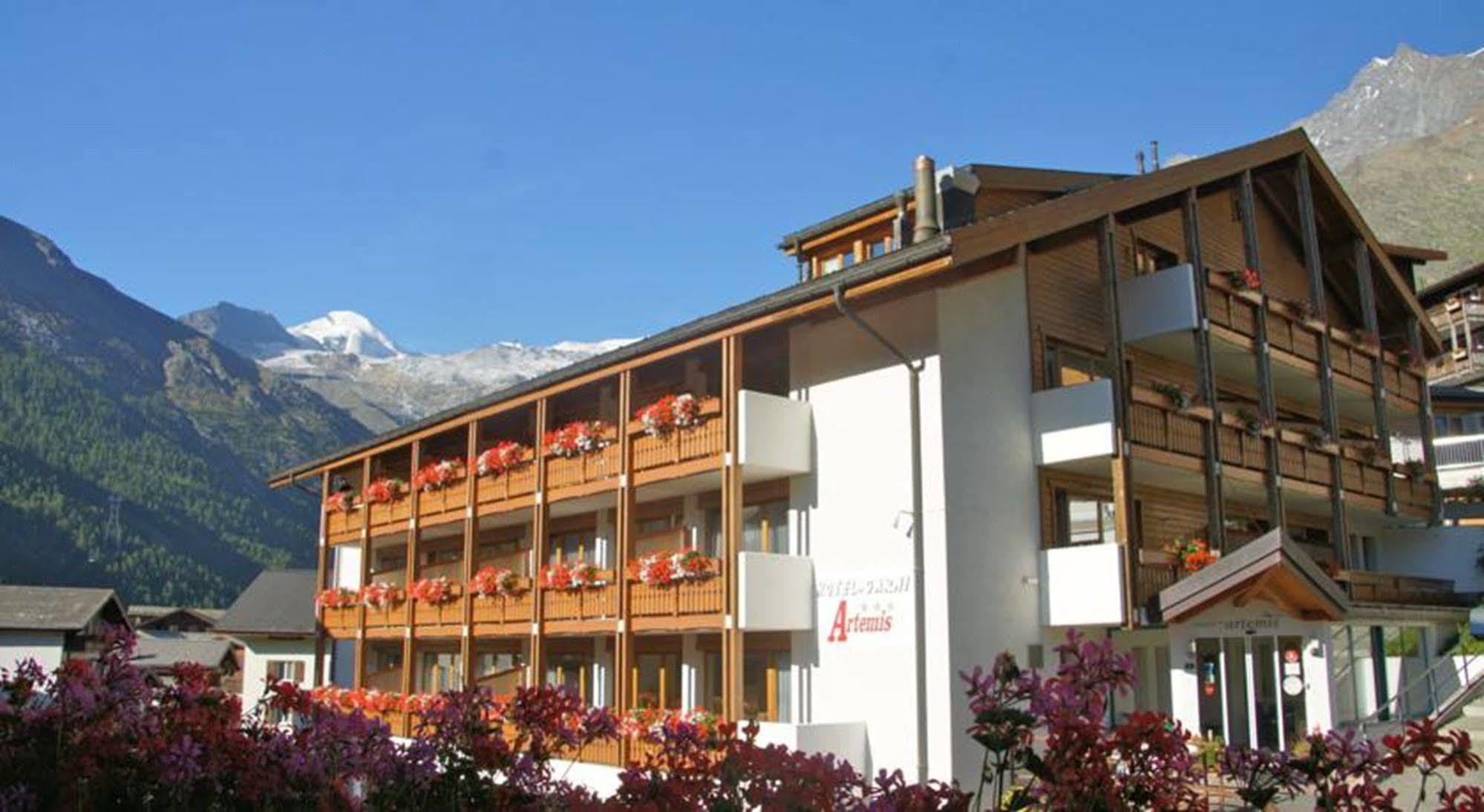 Hotel Restaurant Gabriel Скуоль Екстер'єр фото