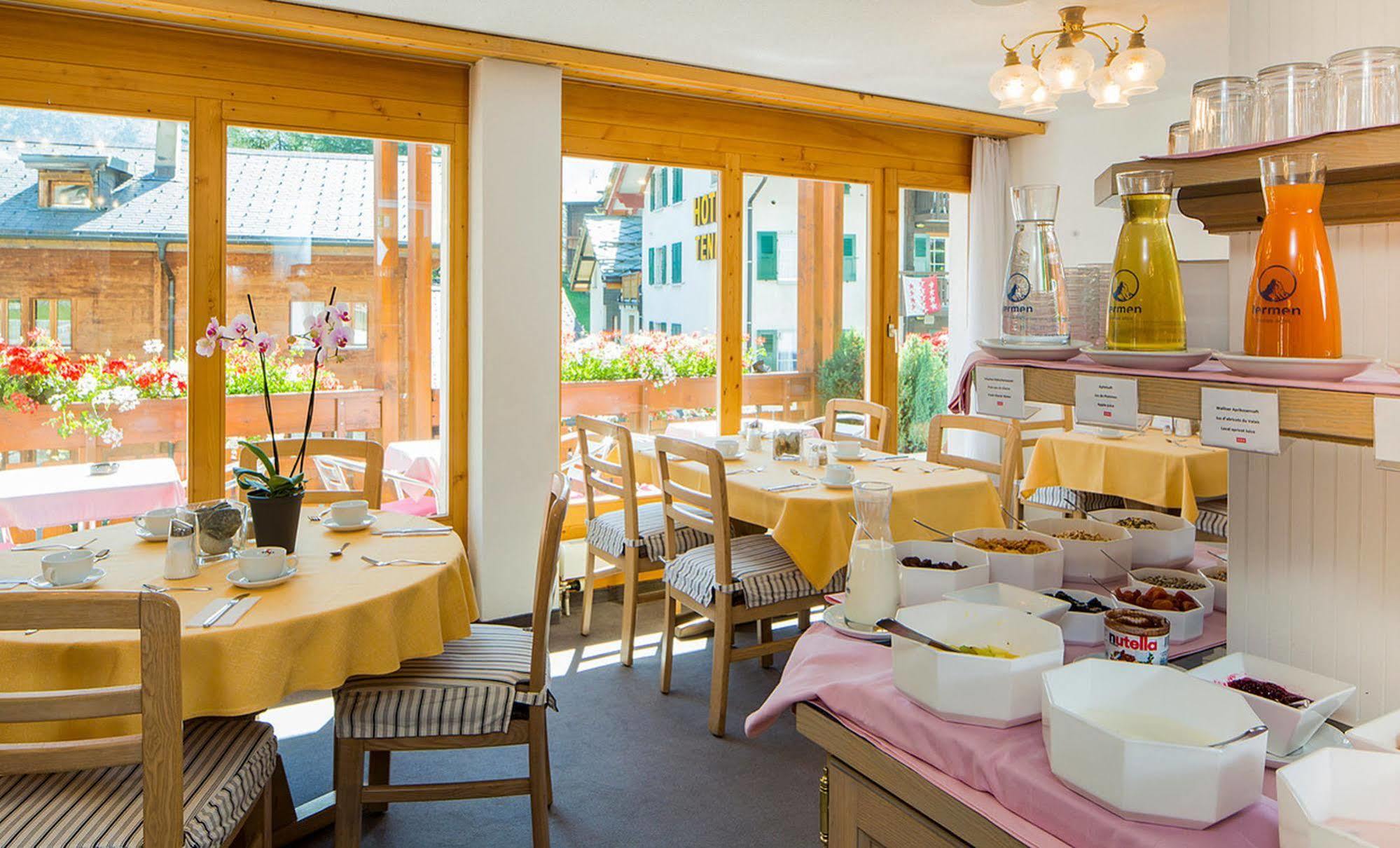 Hotel Restaurant Gabriel Скуоль Екстер'єр фото