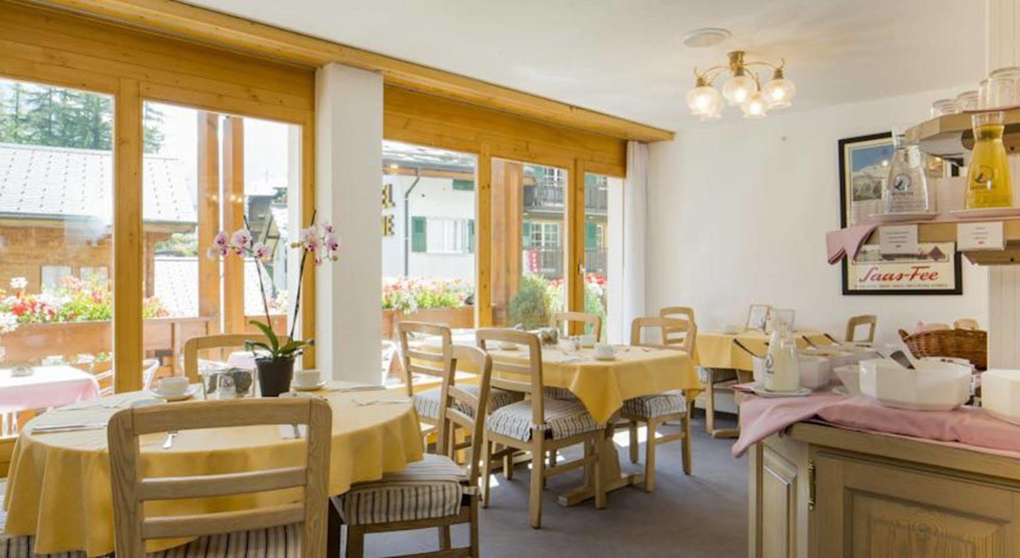 Hotel Restaurant Gabriel Скуоль Екстер'єр фото